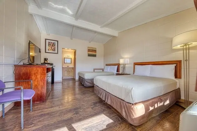 Standard Oda, 2 Büyük (Queen) Boy Yatak