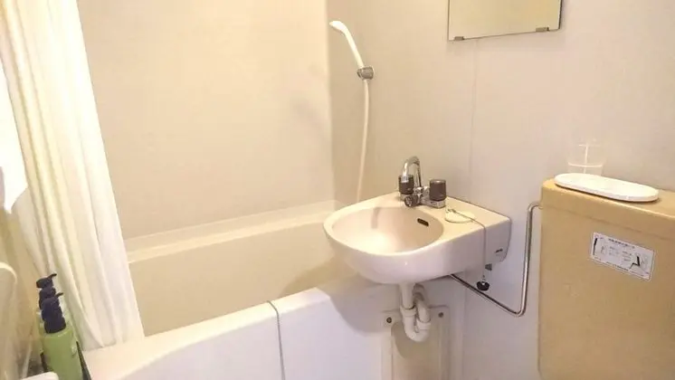 Tek Kişilik Oda, Sigara İçilebilir