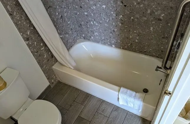 Double room with 2 King beds - Non Smoking