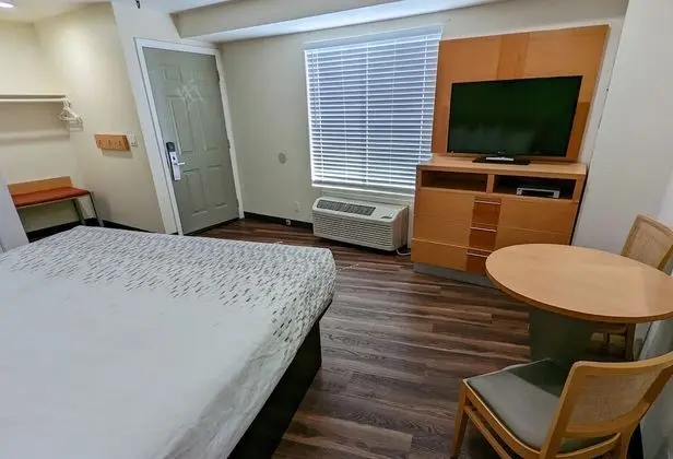 Suite with 1 King bed - Non Smoking