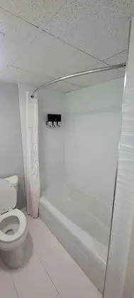Basic Tek Büyük veya İki Ayrı Yataklı Oda