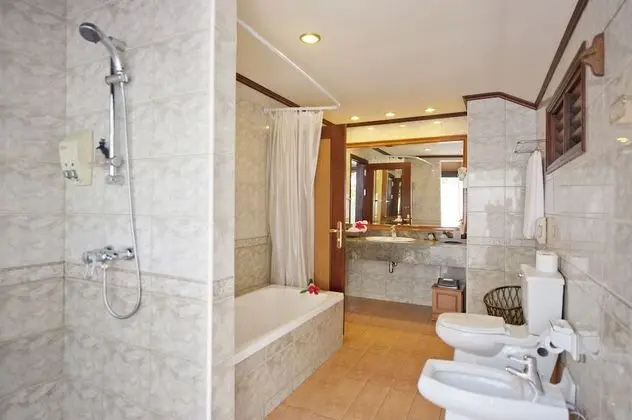 Superior Oda, 1 Çift Kişilik Yatak, Plaj Manzaralı (Sunset Beach Villa)