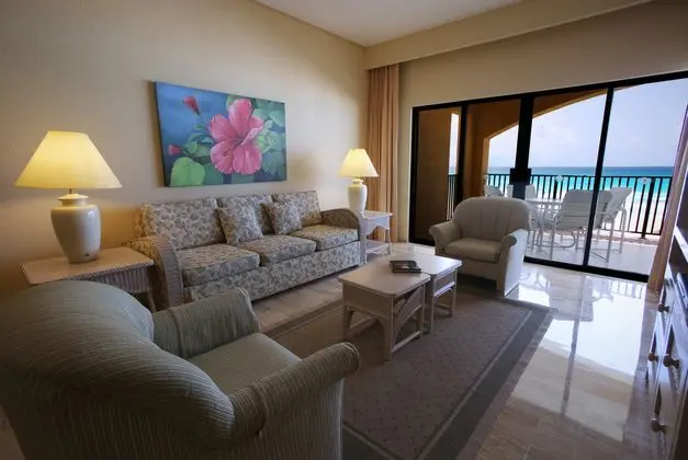 Suit Beach Front