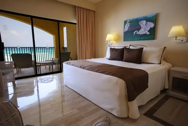 Suit Beach Front