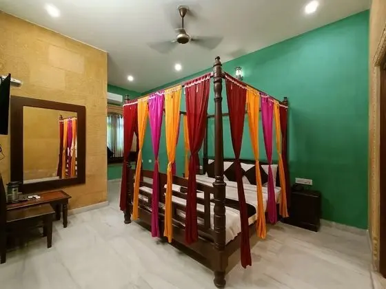 Deluxe Tek Büyük Yataklı Oda