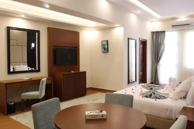 Tek Büyük Yataklı Oda, Şehir Manzaralı