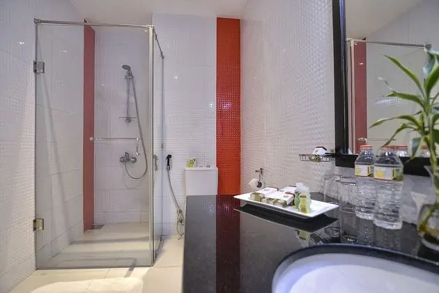 Süit, 1 En Büyük (King) Boy Yatak, Sigara İçilmez