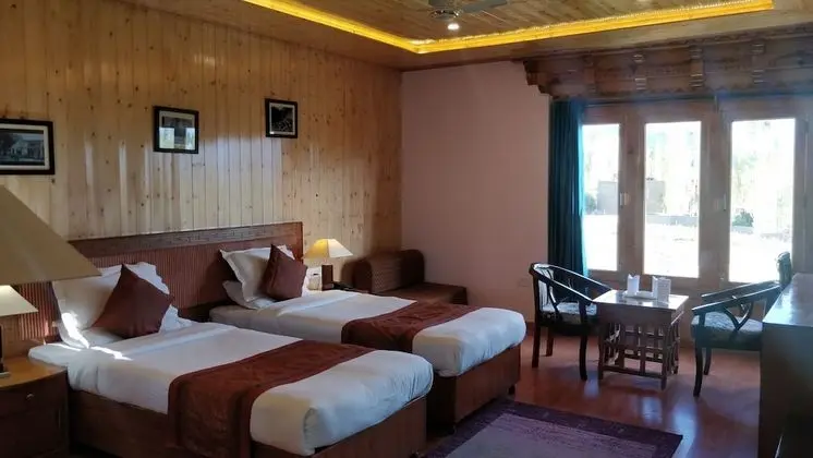 Deluxe Tek Büyük Yataklı Oda, 1 Çift Kişilik Yatak, Sigara İçilmez, Tepe Manzaralı