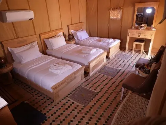 Grand Çadır, 3 Tek Kişilik Yatak, Dağ Manzaralı