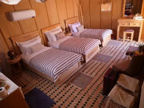 Grand Çadır, 3 Tek Kişilik Yatak, Dağ Manzaralı