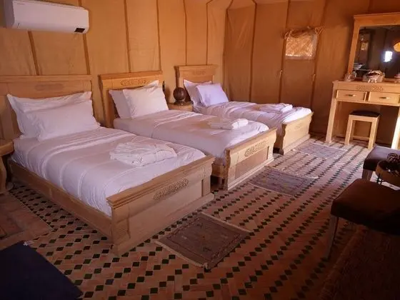 Grand Çadır, 3 Tek Kişilik Yatak, Dağ Manzaralı