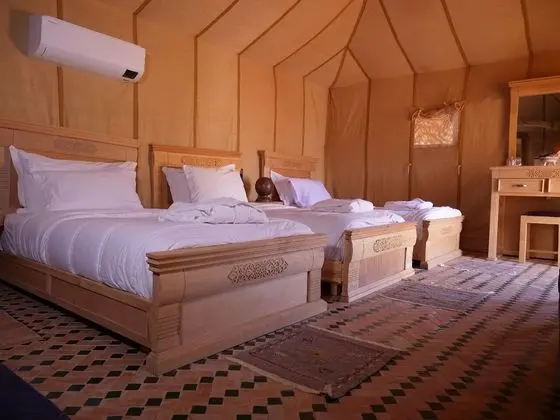 Grand Çadır, 3 Tek Kişilik Yatak, Dağ Manzaralı