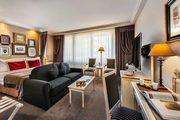 Executive Üç Kişilik Oda