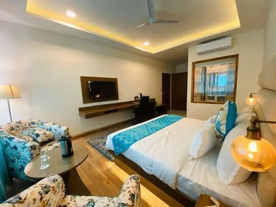 Luxury Oda