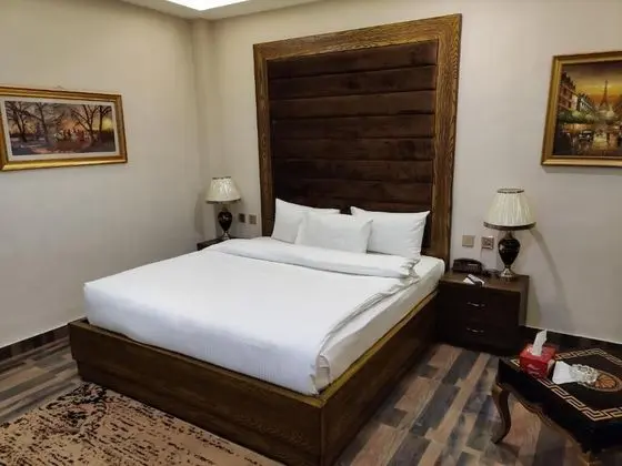 Deluxe Tek Büyük Yataklı Oda