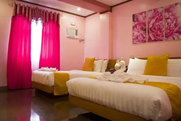 Deluxe Üç Kişilik Oda