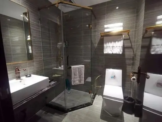 Deluxe Tek Büyük Yataklı Oda, 1 Büyük (Queen) Boy Yatak