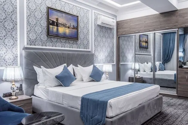 Deluxe Tek Büyük Yataklı Oda