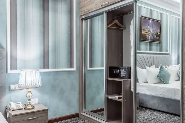 Deluxe Tek Büyük Yataklı Oda