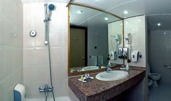Deluxe İki Ayrı Yataklı Oda, Havuz Manzaralı