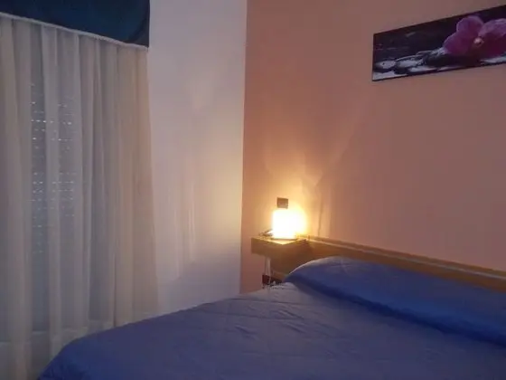 Büyük Yataklı Tek Kişilik Oda (with balcony)