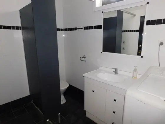 Basic Tek Kişilik Oda, Ortak Banyo
