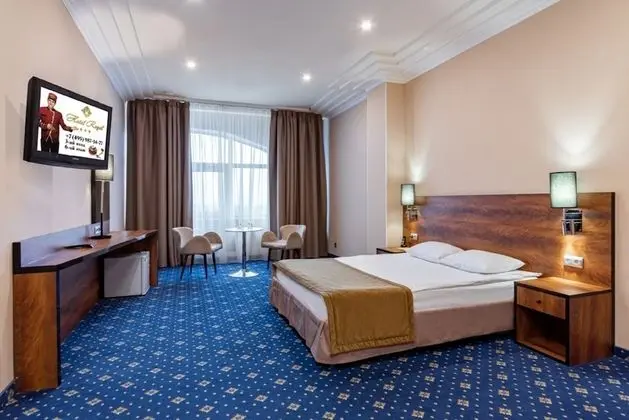 Business Tek Büyük Yataklı Oda