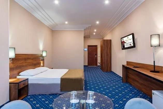 Business Tek Büyük Yataklı Oda