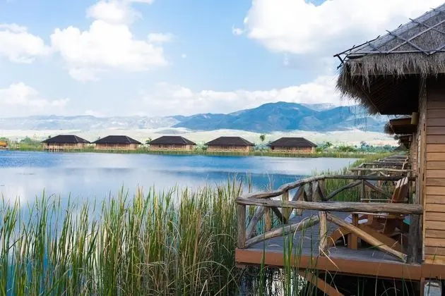 Villa, Göl Manzaralı