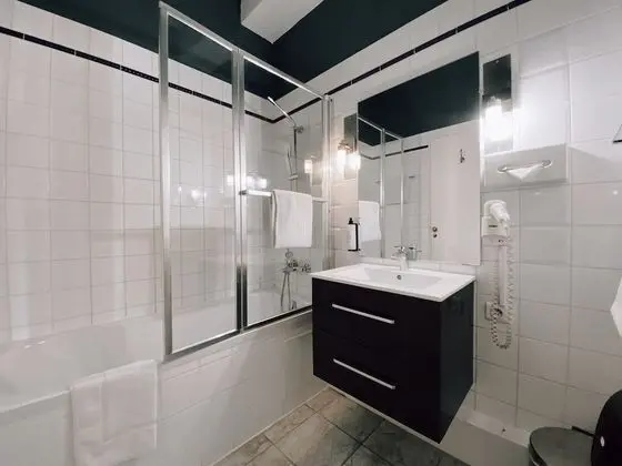 Standard Tek Büyük Yataklı Oda