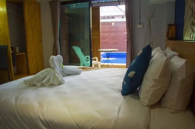 Junior Suite, Pool Access