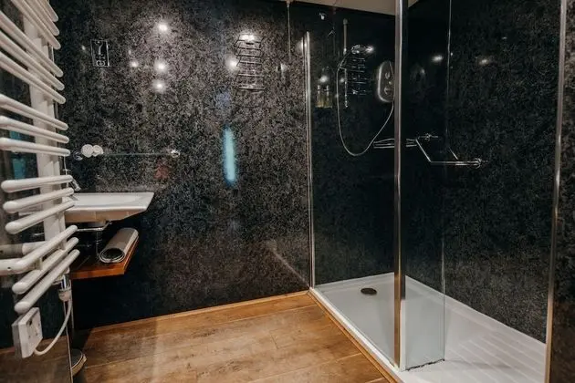 Premier Tek Büyük veya İki Ayrı Yataklı Oda