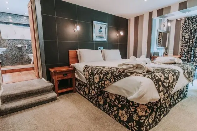 Premier Tek Büyük veya İki Ayrı Yataklı Oda