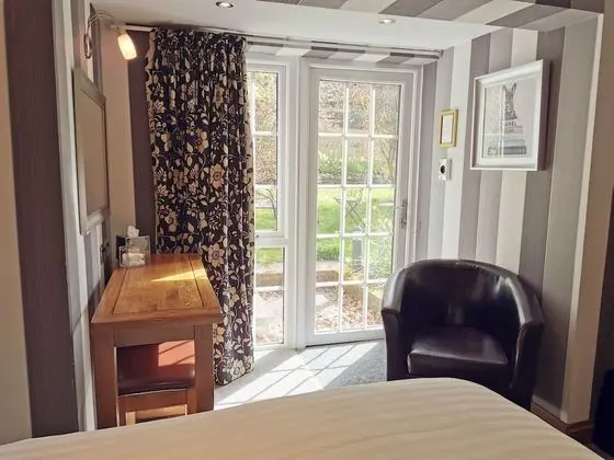 Premier Tek Büyük veya İki Ayrı Yataklı Oda