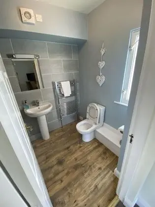 Tek Büyük Yataklı Oda, Banyolu/Duşlu