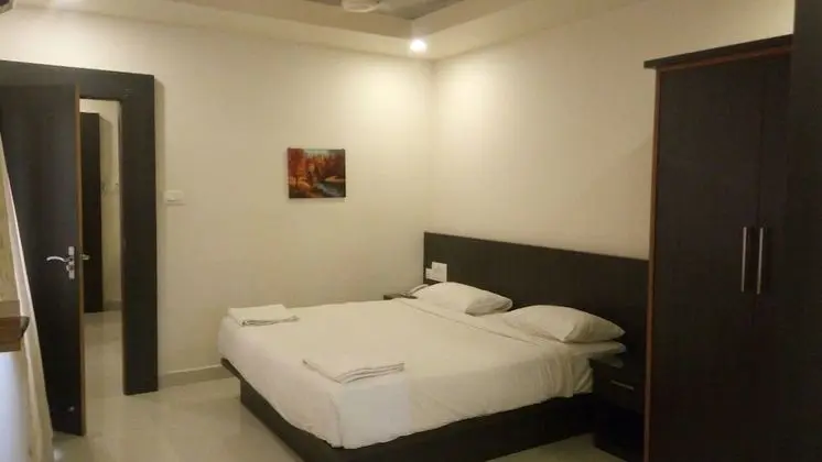 Premium Tek Büyük Yataklı Oda
