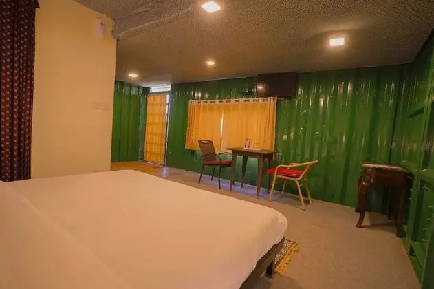 Oda (Container Room)