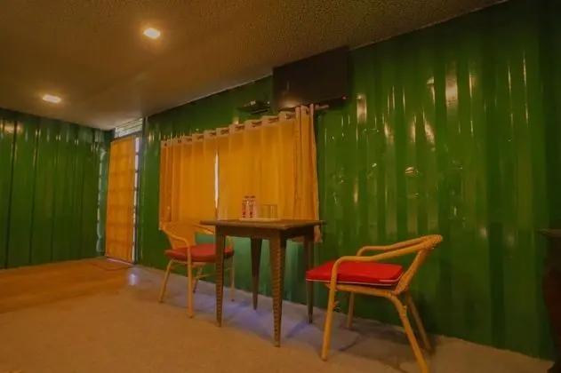 Oda (Container Room)