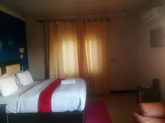 Deluxe Tek Büyük Yataklı Oda, 1 En Büyük (King) Boy Yatak, Havuz Manzaralı