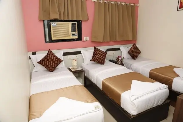 Deluxe Üç Kişilik Oda