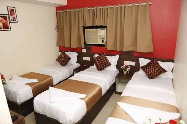Deluxe Üç Kişilik Oda