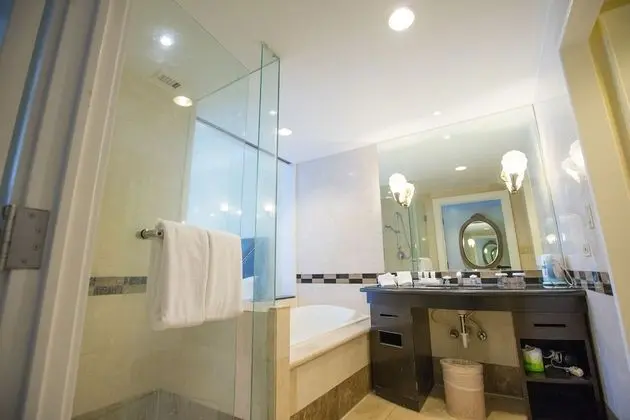 İki Ayrı Yataklı Oda, Kısmi Deniz Manzarası