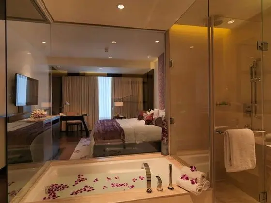 Plunge Room