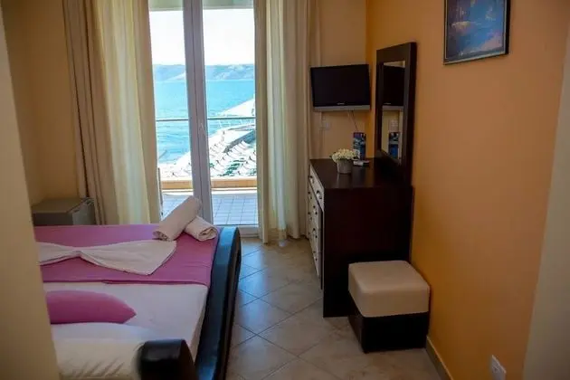Tek Büyük Yataklı Oda, Balkon, Deniz Manzaralı
