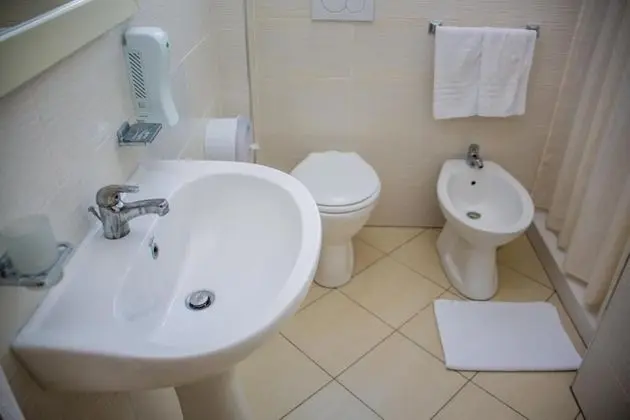 Tek Büyük Yataklı Oda, Balkon, Deniz Manzaralı