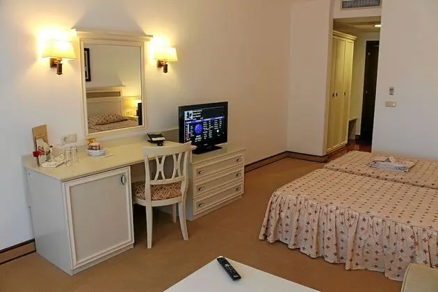 Tek Büyük veya İki Ayrı Yataklı Oda