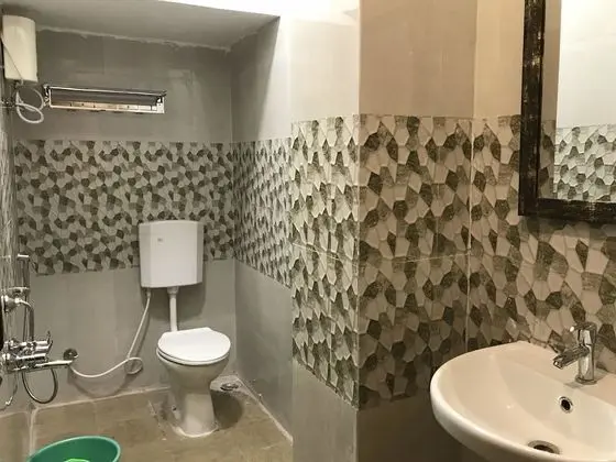 Basic Dört Kişilik Oda, Sigara İçilmez