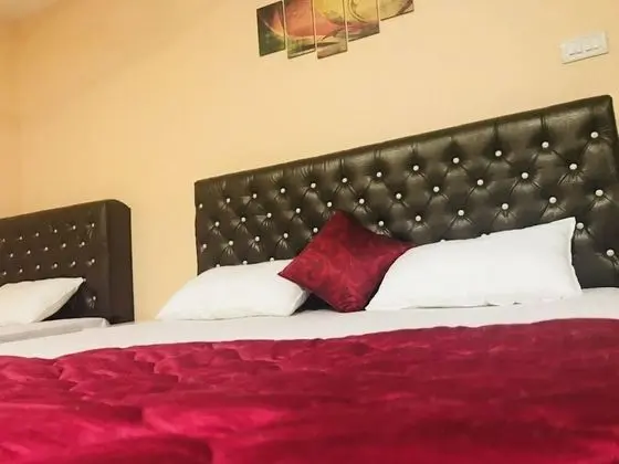 Deluxe Üç Kişilik Oda, Birden Çok Yatak