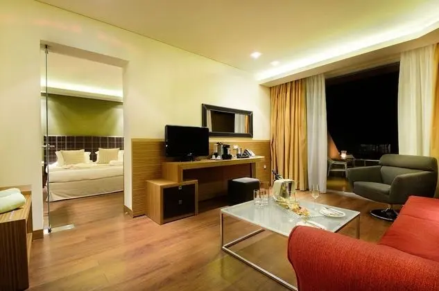 VIP Suite, Outdoor heated hot tub, Sea view