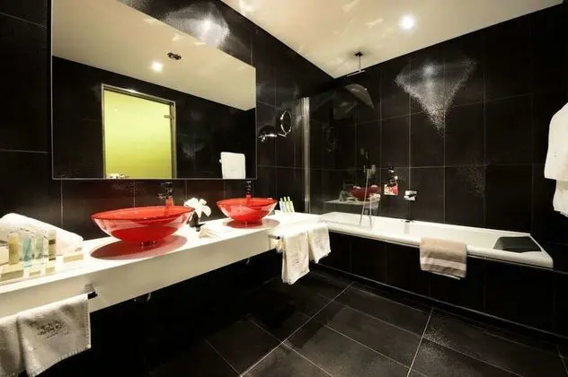 VIP Suite, Outdoor heated hot tub, Sea view